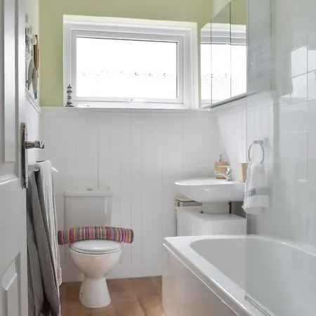 Midbays بيت للعطل سكرابورو