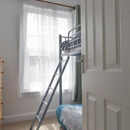 Holiday home Midbays *