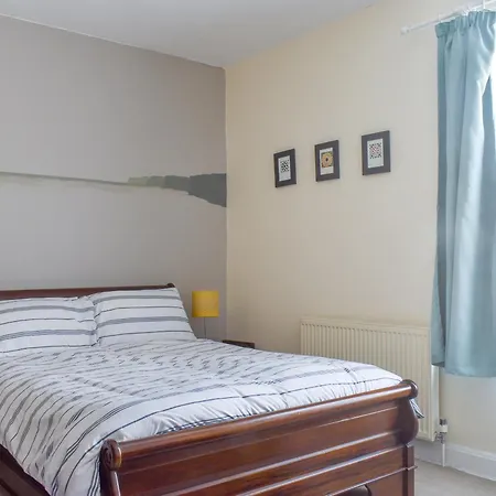 Holiday home Midbays